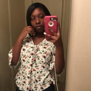 Meet your Posher, Jasmine